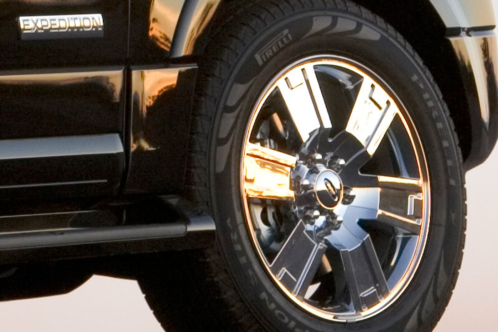 2008 Ford Expedition exterior W