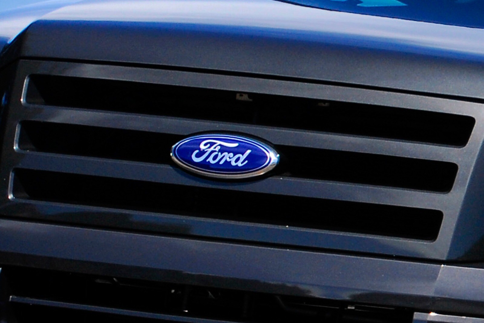 2010 Ford Expedition exterior FBDG