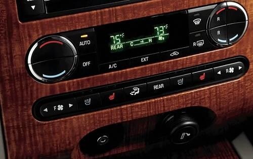 2011 Ford Expedition interior CC