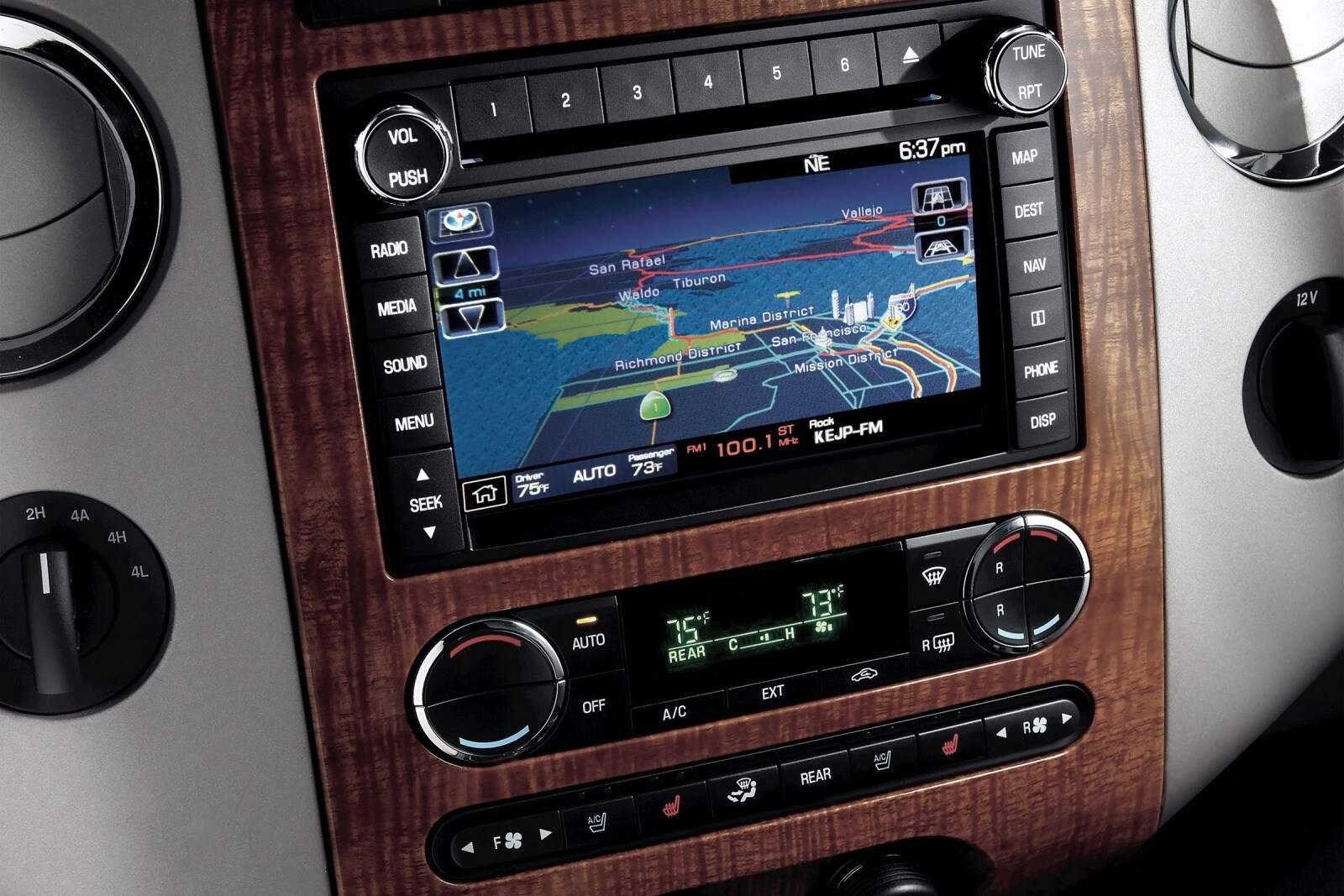 2013 Ford Expedition interior NAVSYS