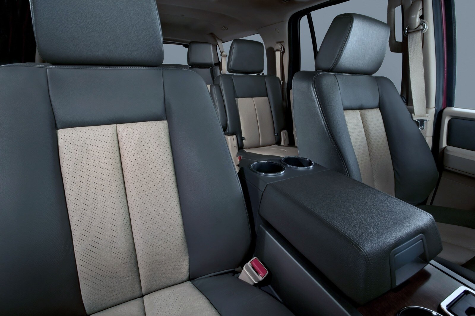 2013 Ford Expedition interior I