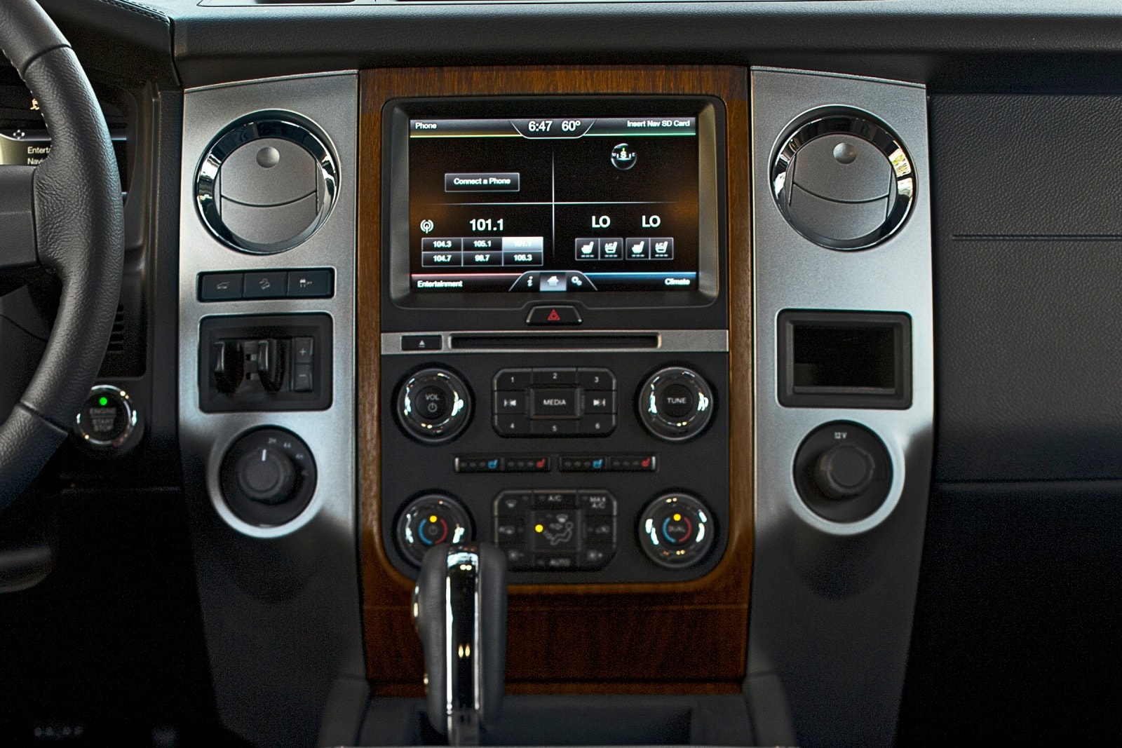 2015 Ford Expedition interior CC