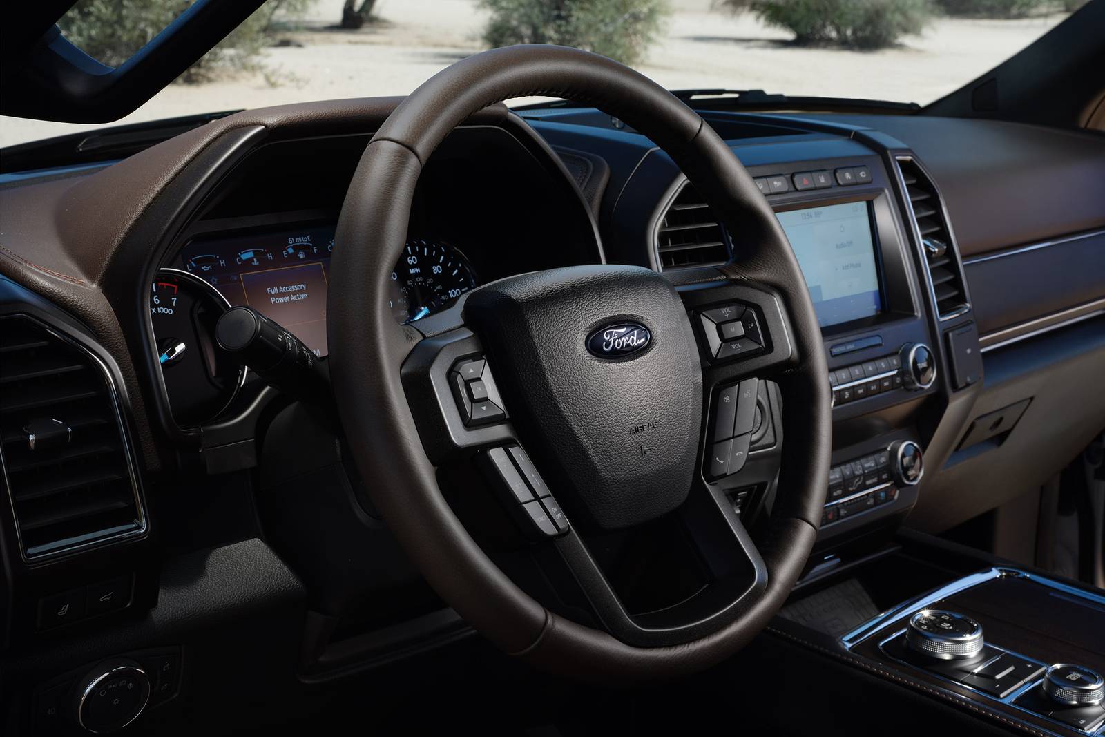 2020 Ford Expedition interior SWD