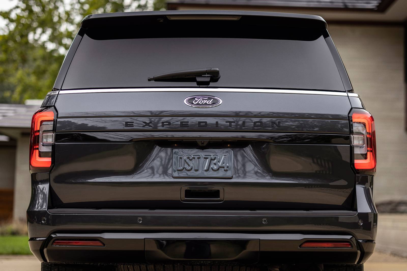 2022 Ford Expedition exterior RBDG