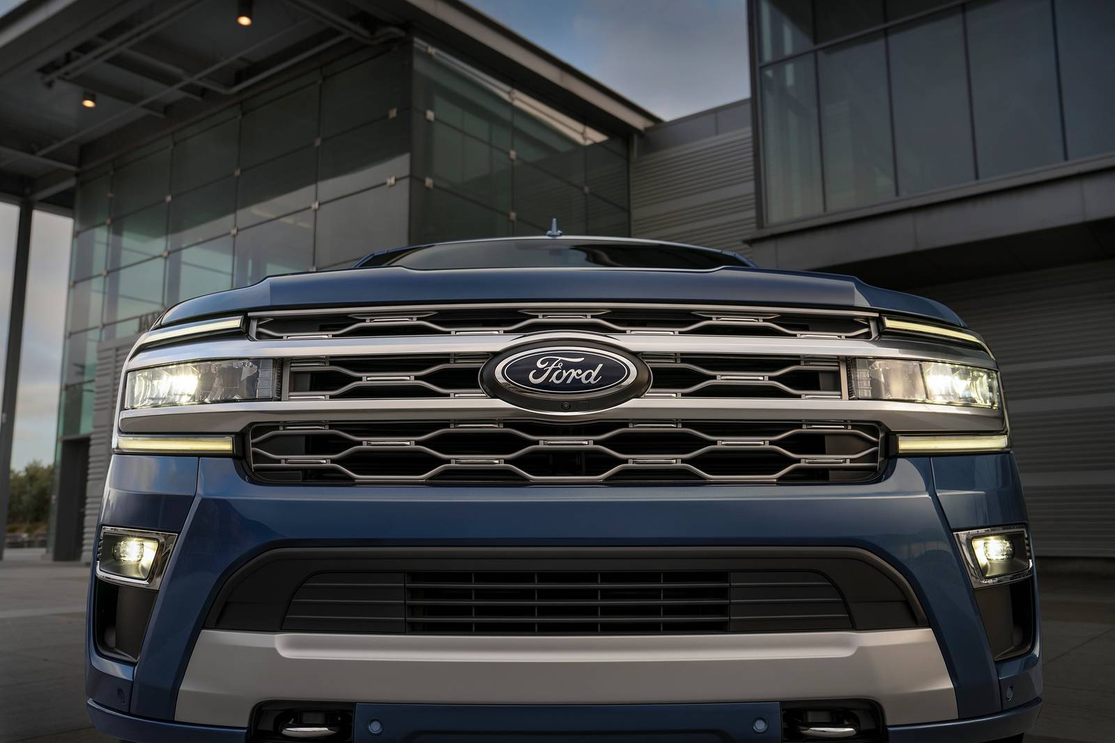 2022 Ford Expedition exterior FBDG