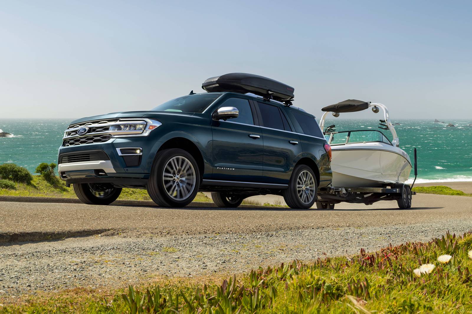 2022 Ford Expedition exterior LIFE1