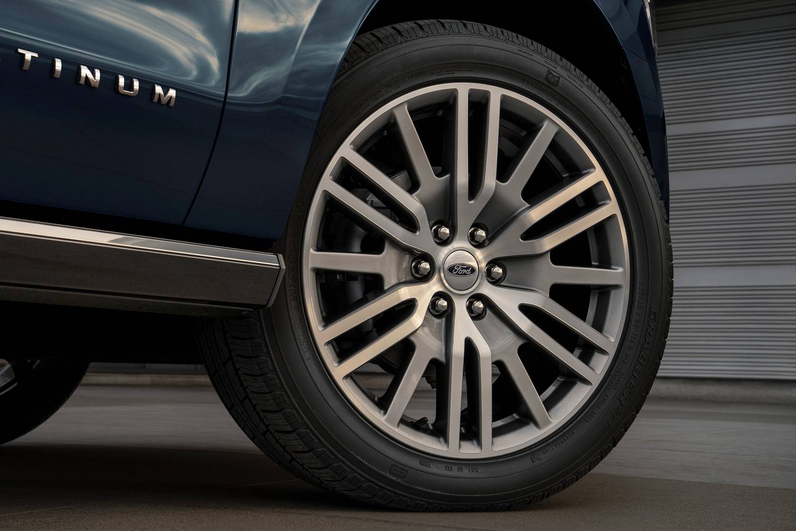 2022 Ford Expedition exterior W