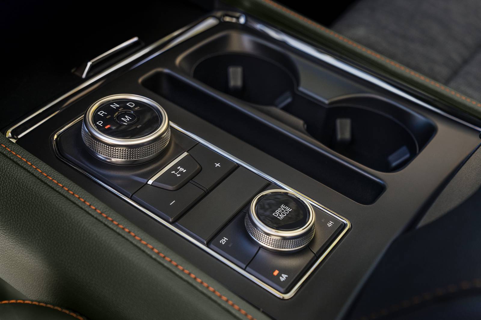 2022 Ford Expedition interior SHF