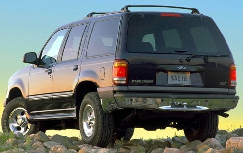 2000 Ford Explorer interior D