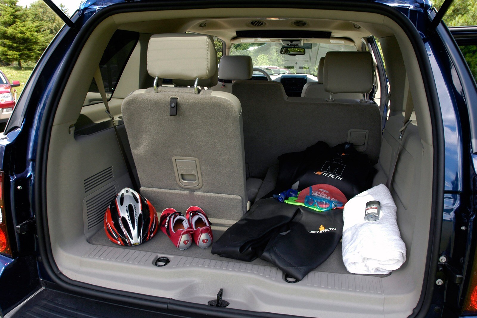 2008 Ford Explorer interior CARGO