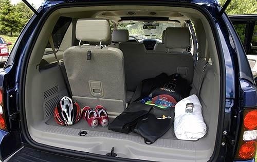 2008 Ford Explorer interior CARGO