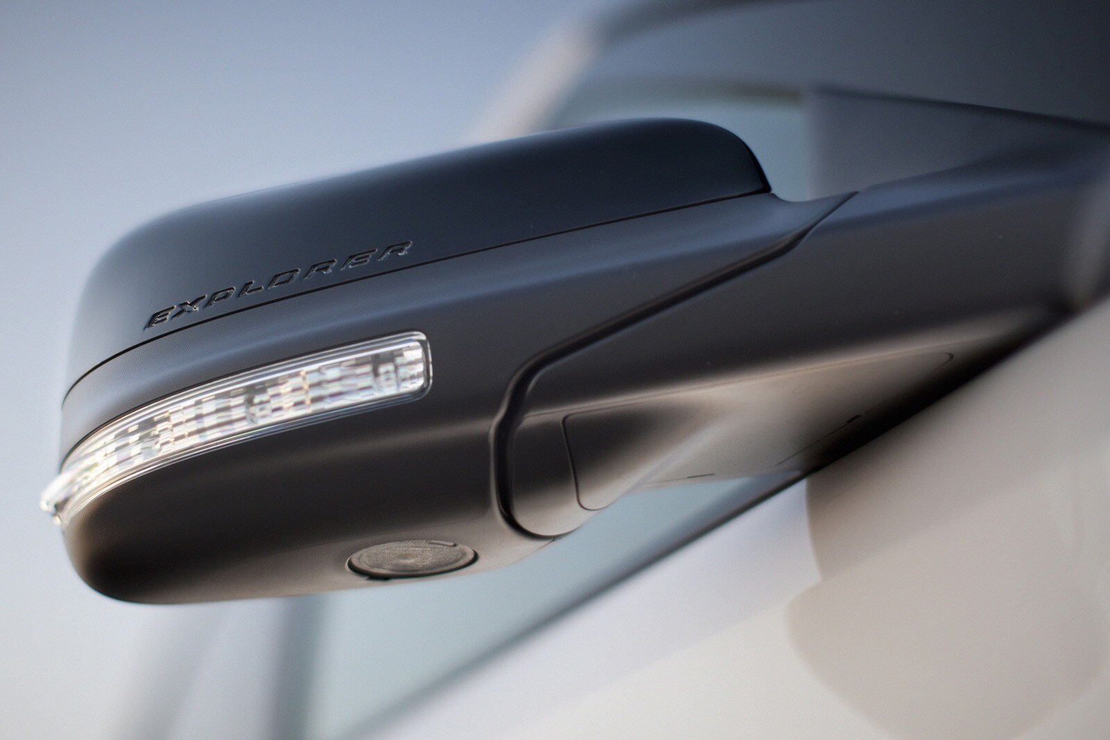 2014 Ford Explorer exterior EDETAIL