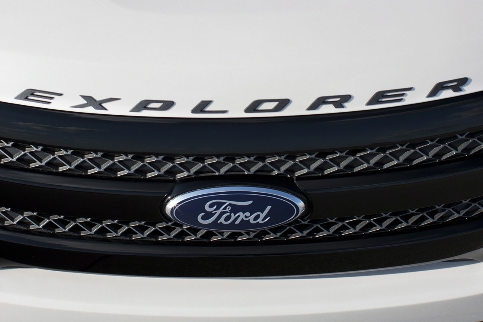 2014 Ford Explorer exterior FBDG