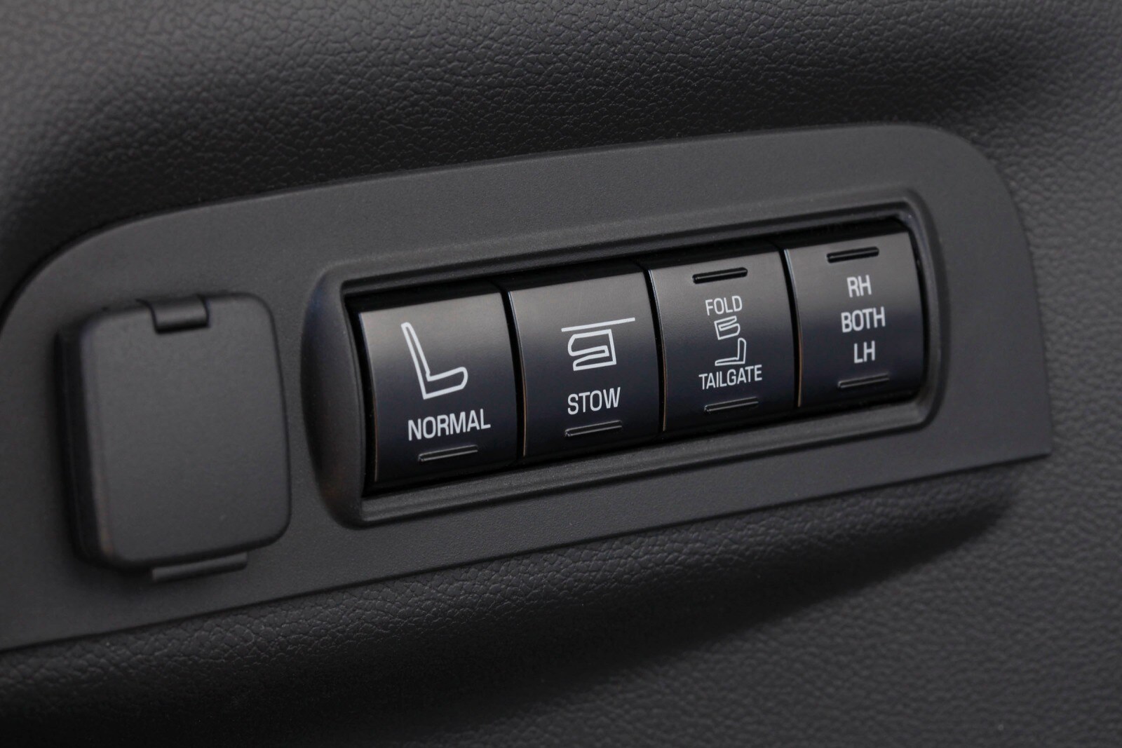 2014 Ford Explorer interior DETAIL