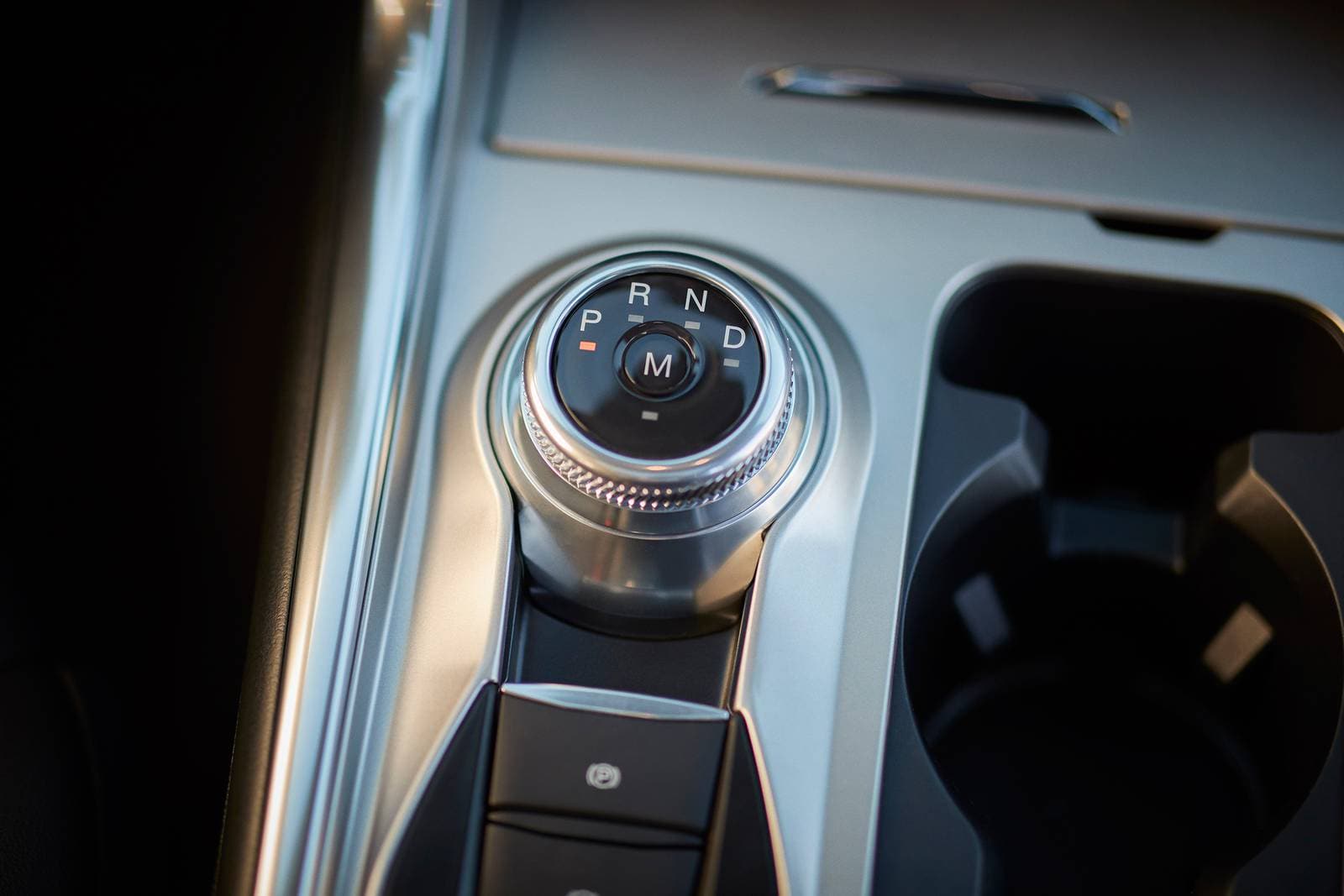 2020 Ford Explorer interior SHF