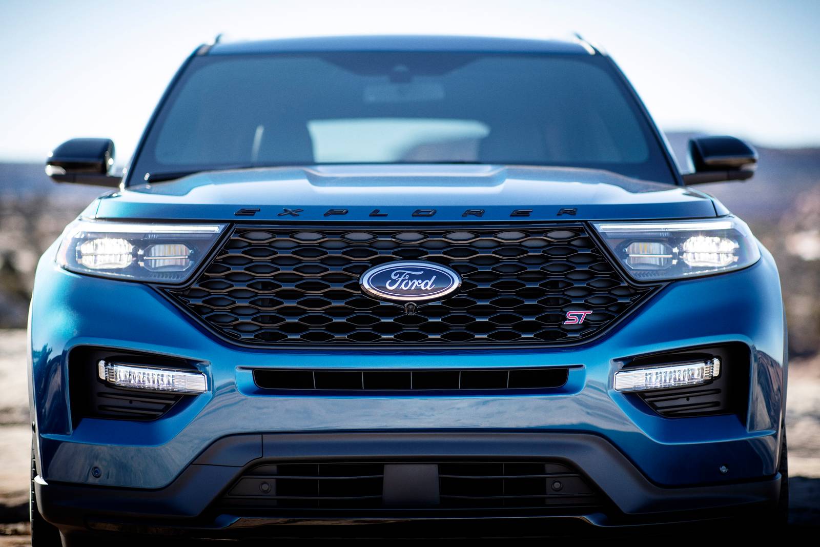 2020 Ford Explorer exterior FBDG