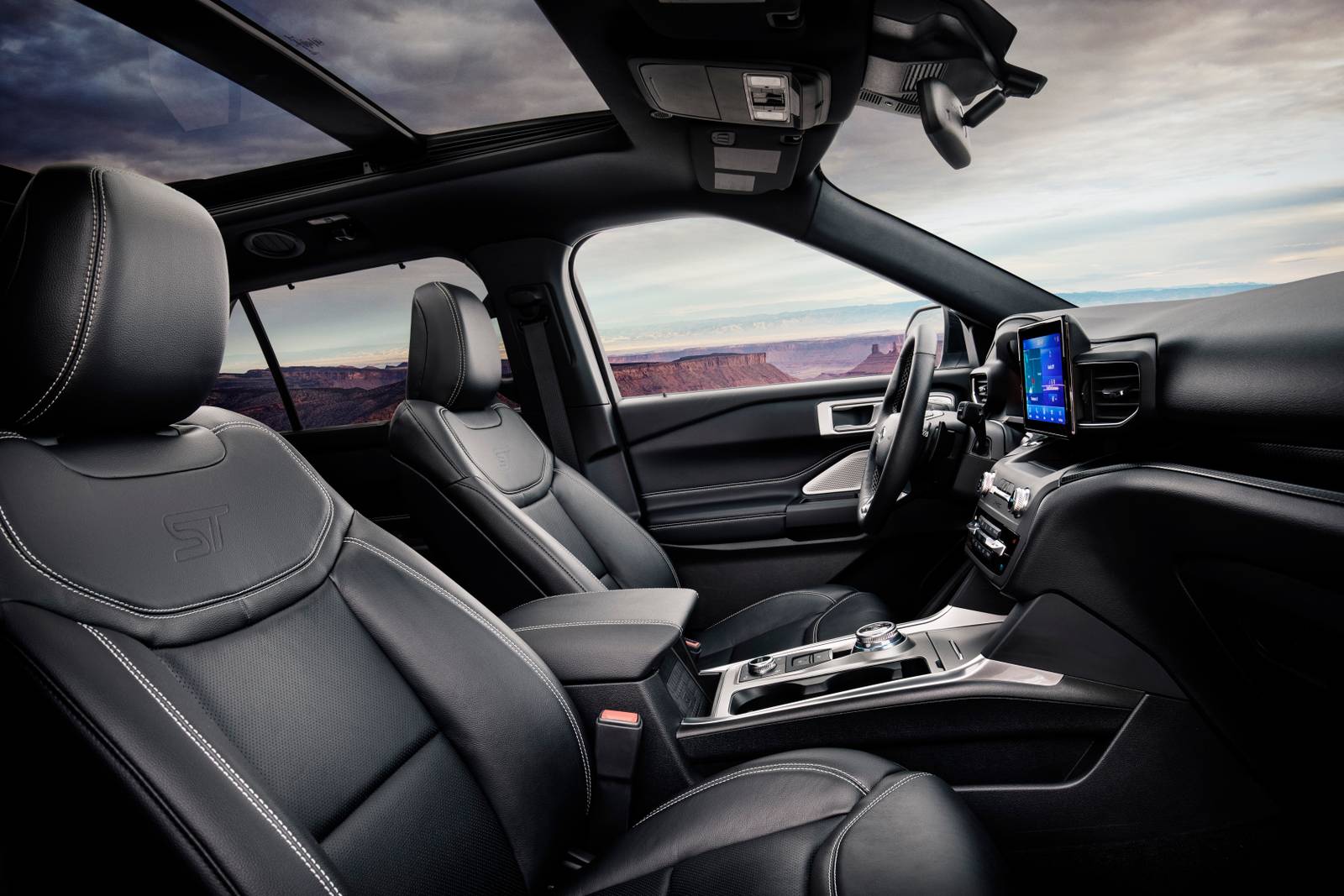 2020 Ford Explorer interior I