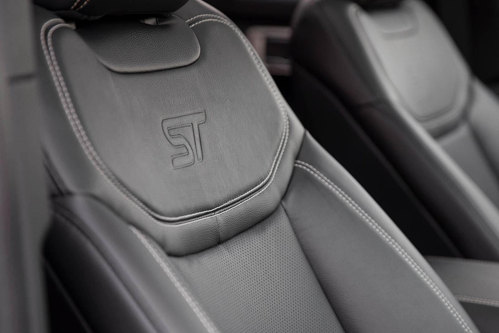 2021 Ford Explorer interior DETAIL