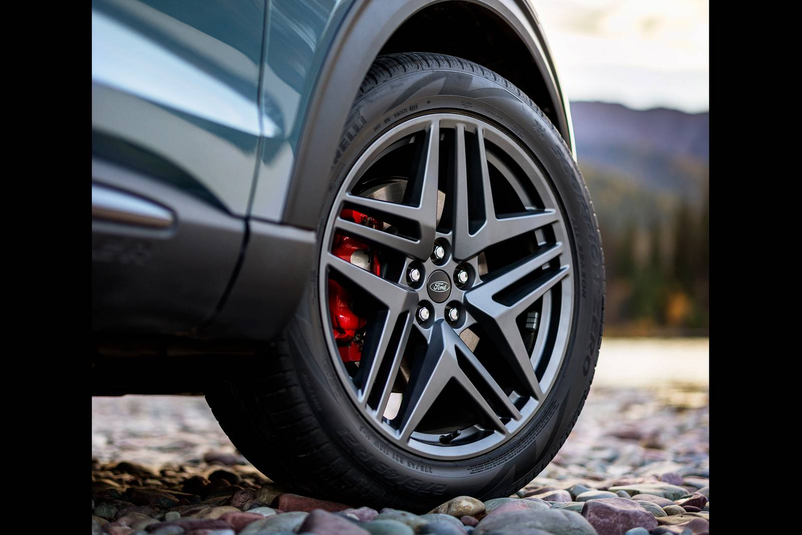 2025 Ford Explorer exterior W