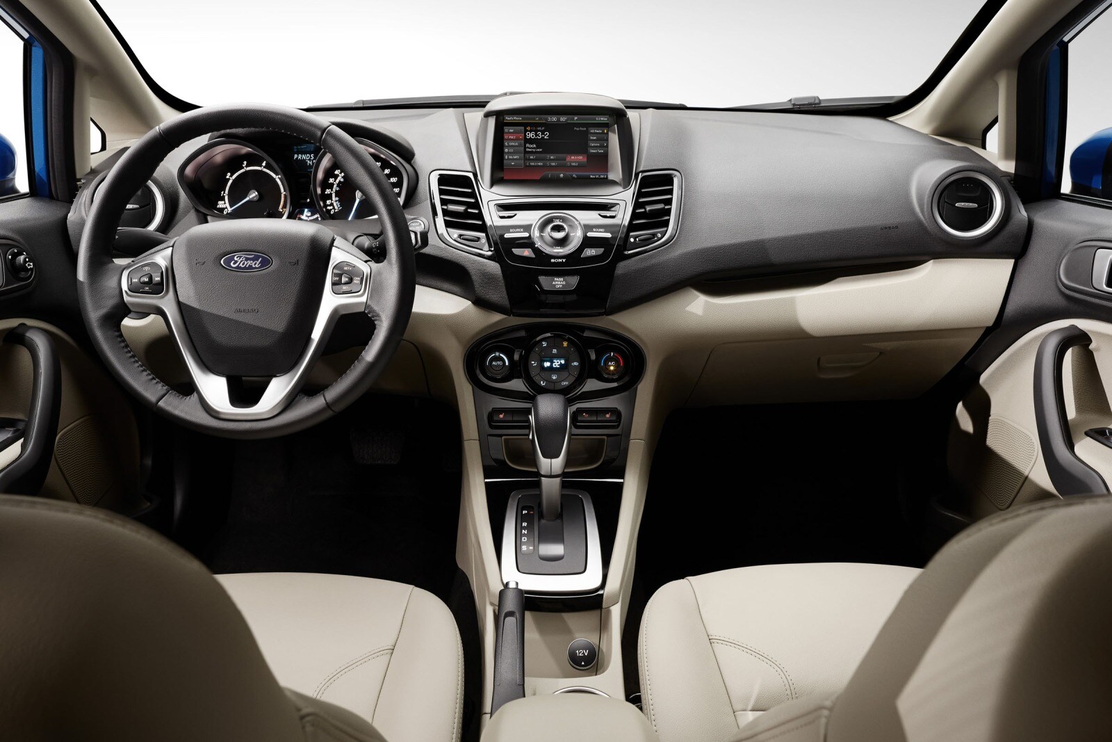 2014 Ford Fiesta interior D