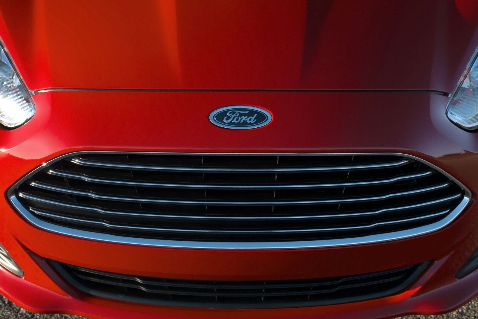 2014 Ford Fiesta — OEM photo 4