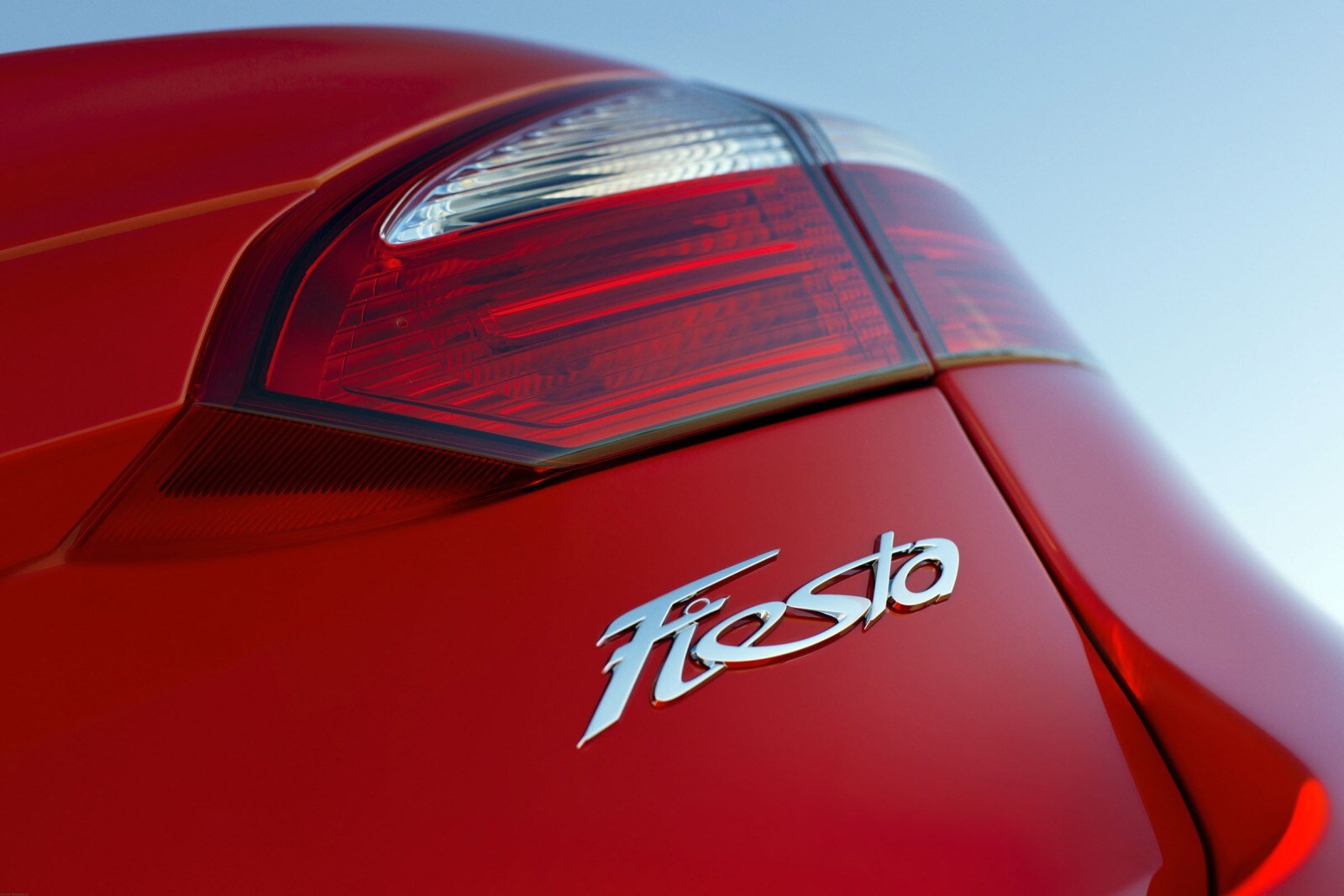 2016 Ford Fiesta — OEM photo 5