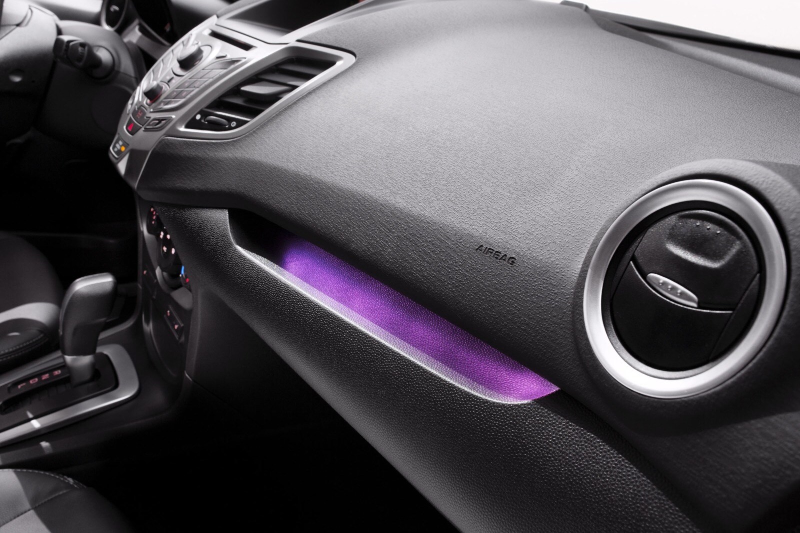 2017 Ford Fiesta interior DETAIL