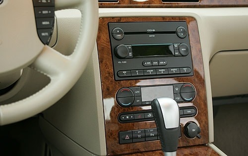2005 Ford Five Hundred interior CC