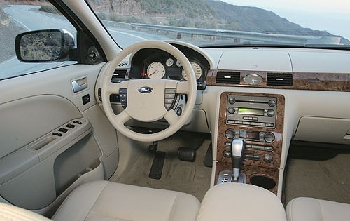 2005 Ford Five Hundred interior I