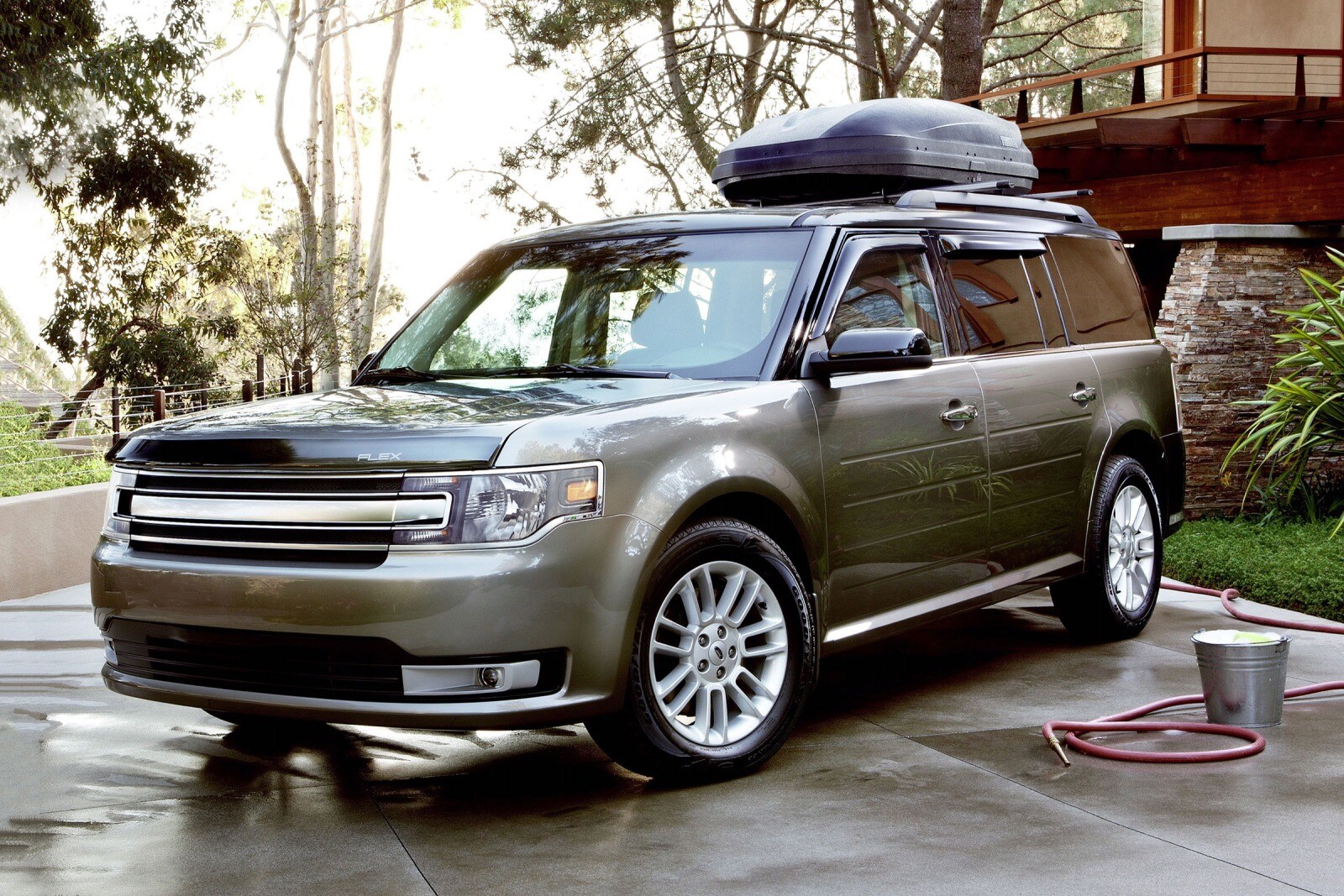 2017 Ford Flex exterior LIFE1