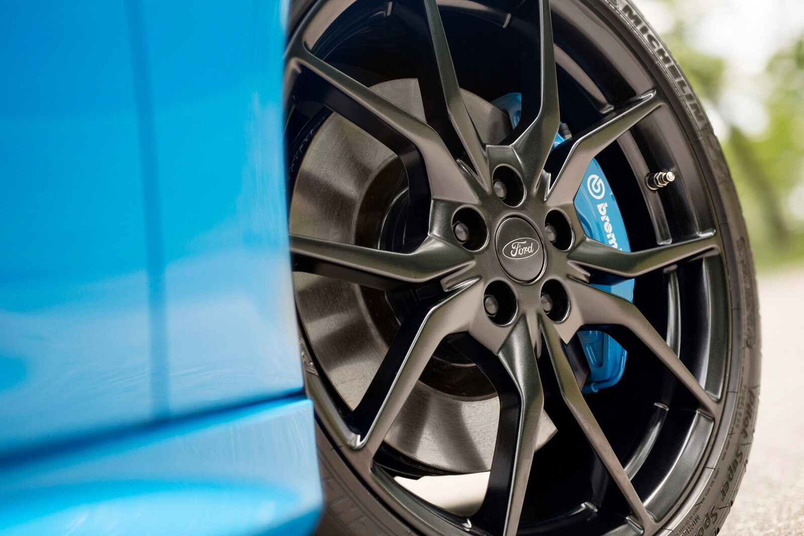 2016 Ford Focus exterior W