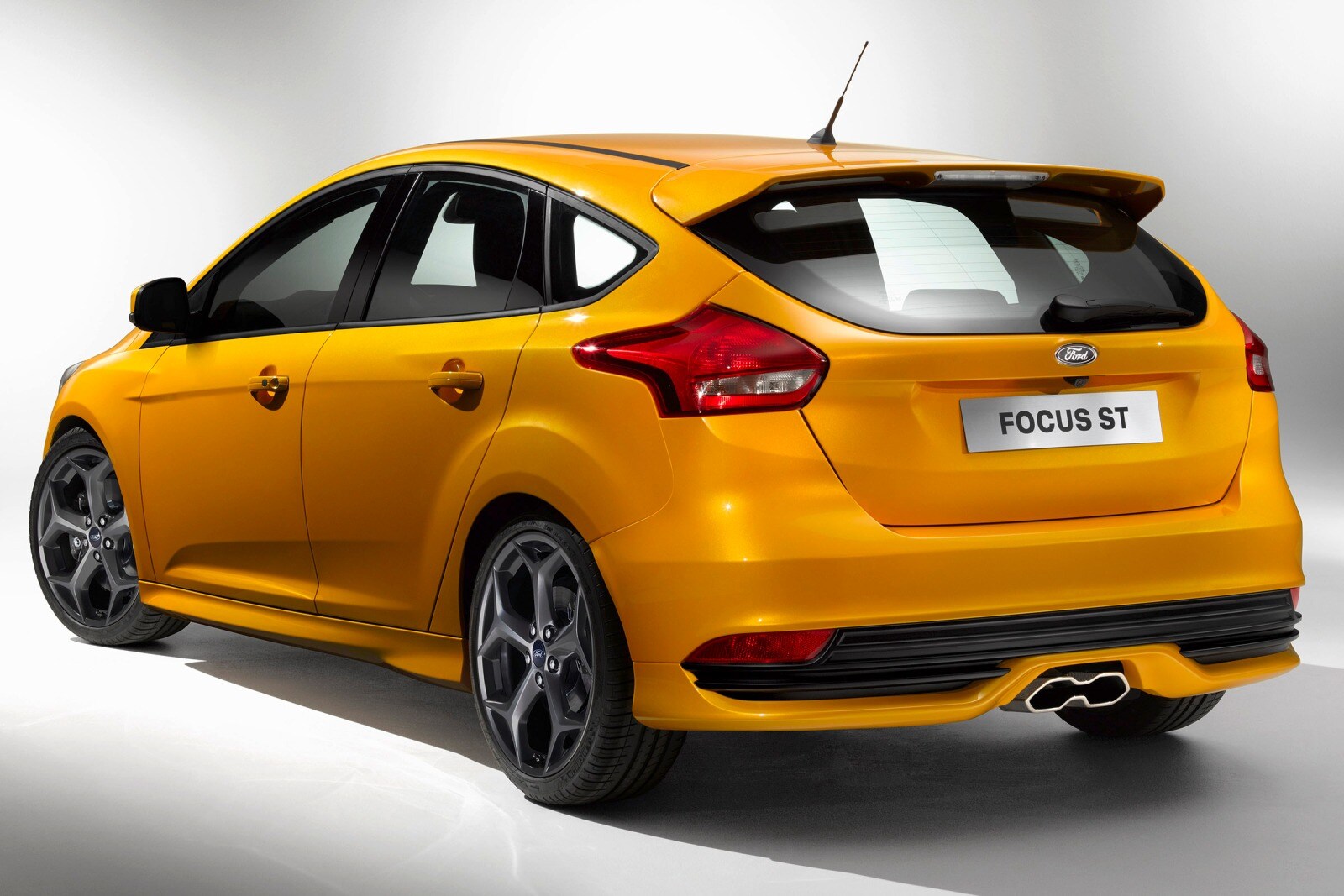 2015 Ford Focus ST 4dr Hatchback Exterior