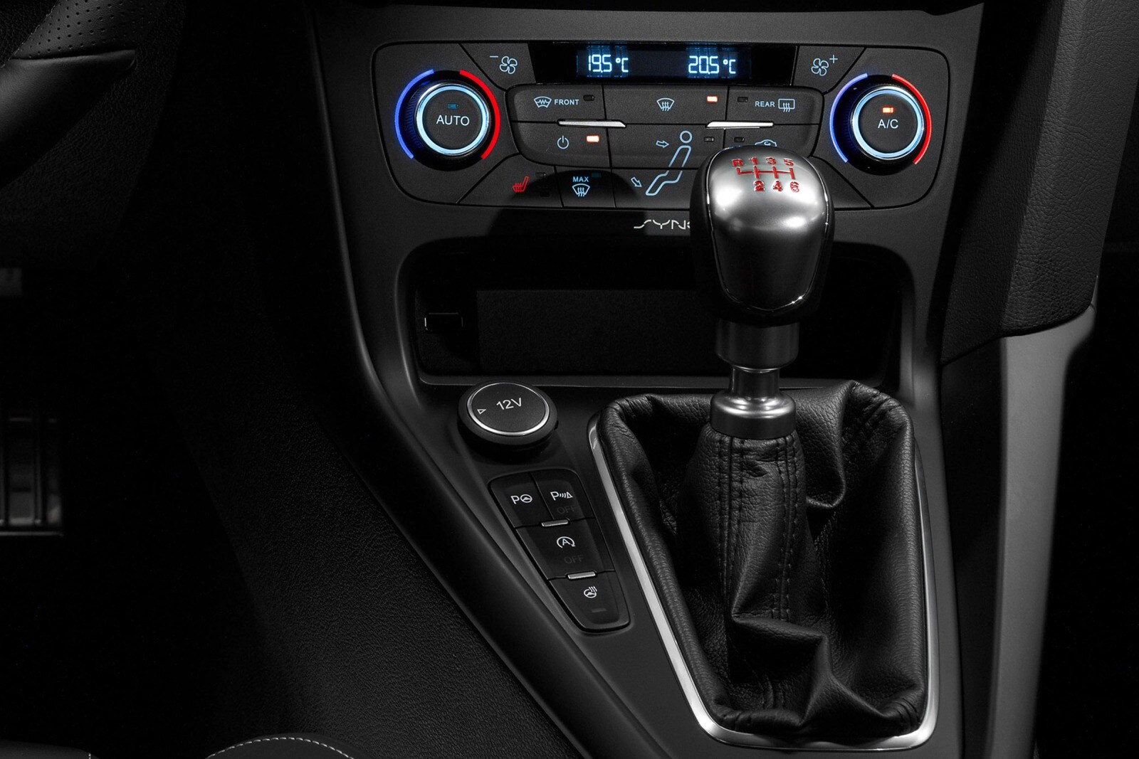 2016 Ford Focus interior SHF