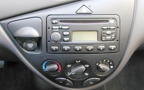2000 Ford Focus interior CC