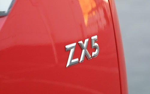 2002 Ford Focus exterior FBDG