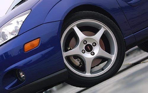 2004 Ford Focus — OEM photo 3