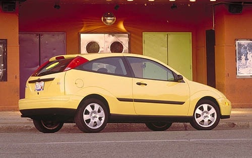 2004 Ford Focus exterior FQ