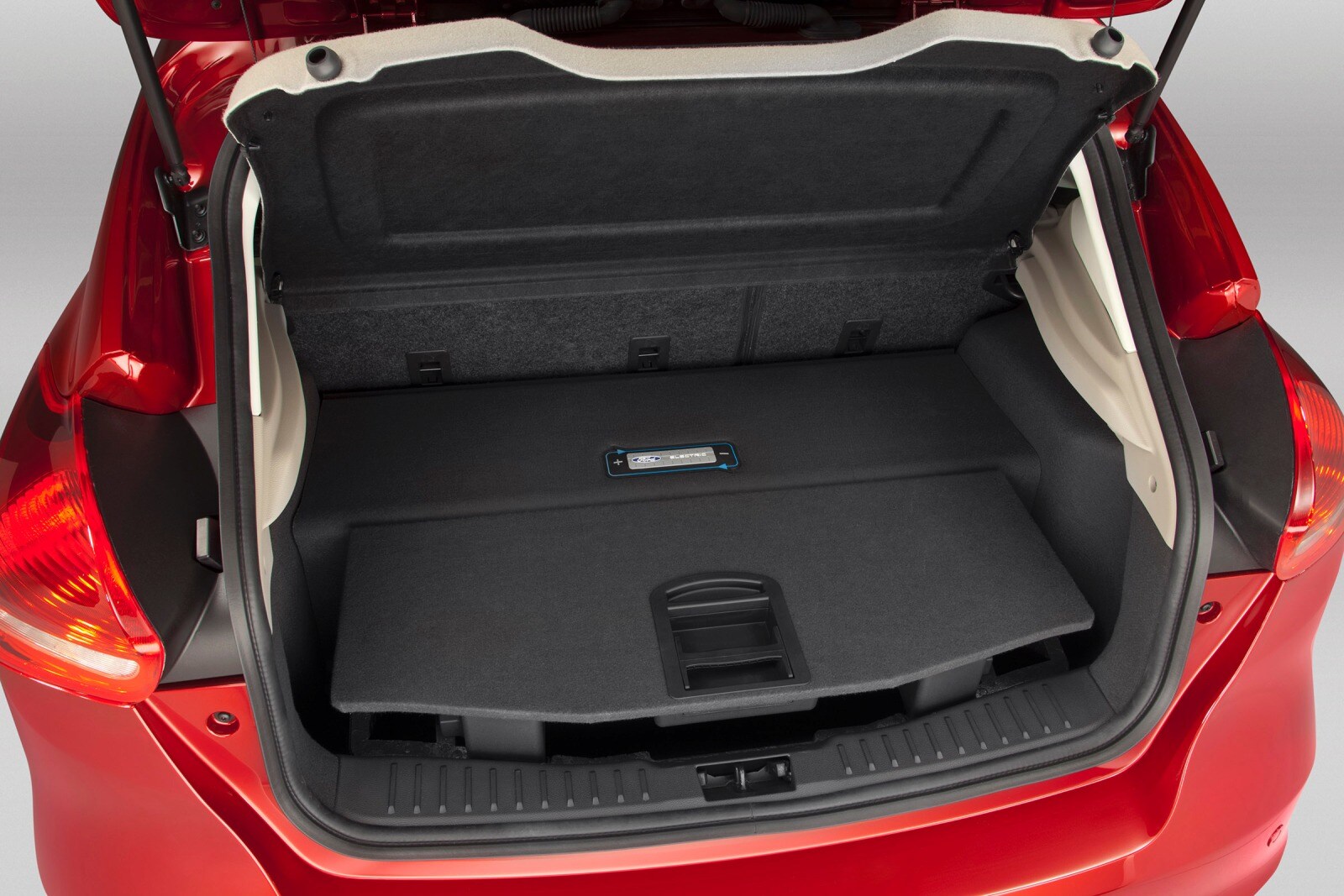 2015 Ford Focus interior CARGO