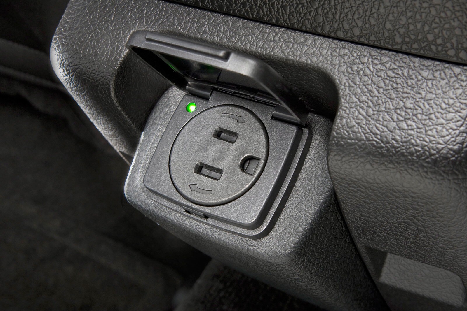 2010 Ford Fusion Hybrid interior DETAIL