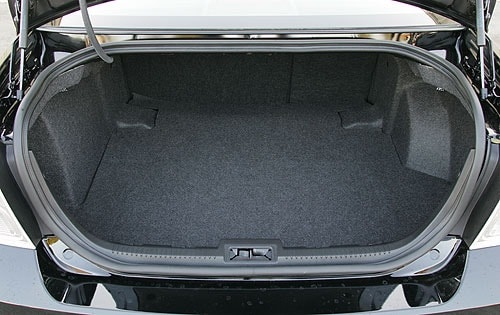 2006 Ford Fusion interior CARGO