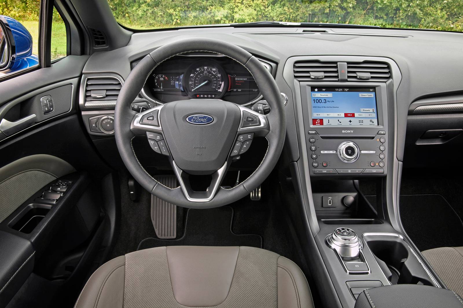 2017 Ford Fusion interior I
