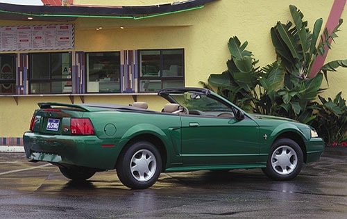 2000 Ford Mustang