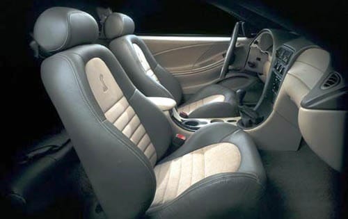 2001 Ford Mustang interior I