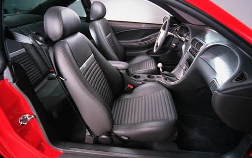 2003 Ford Mustang interior I