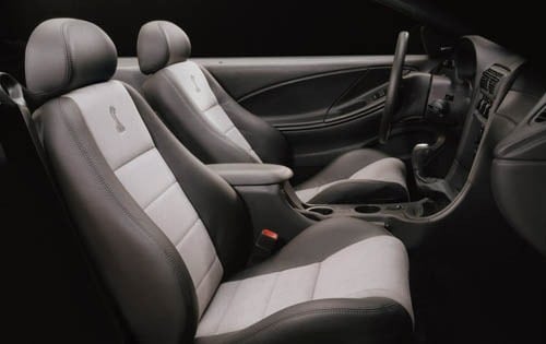 2003 Ford Mustang interior I