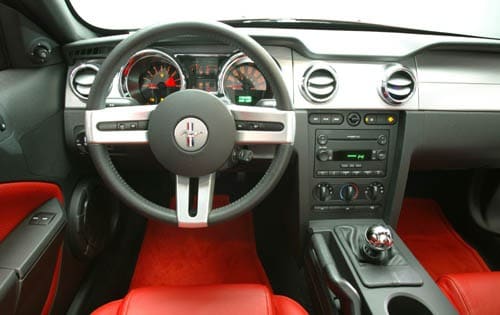 2005 Ford Mustang front safety D