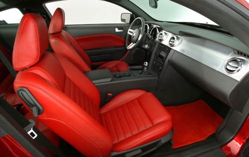 2005 Ford Mustang interior I