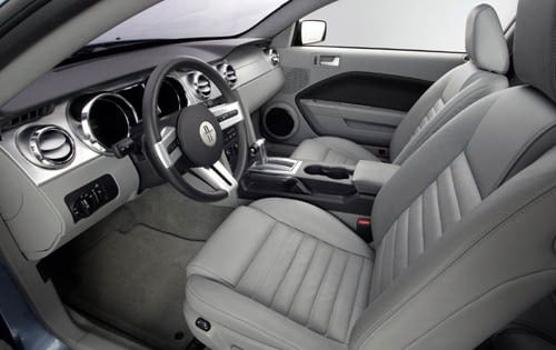 2005 Ford Mustang interior I