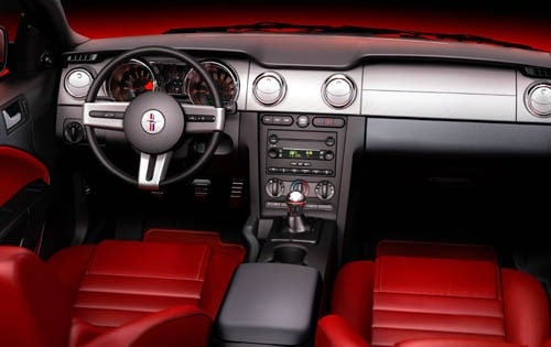 2006 Ford Mustang interior D