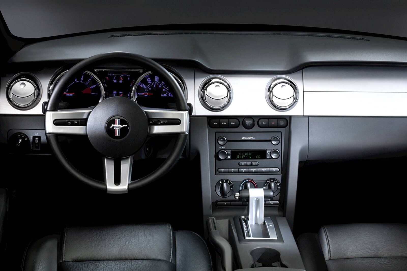 2007 Ford Mustang front safety D